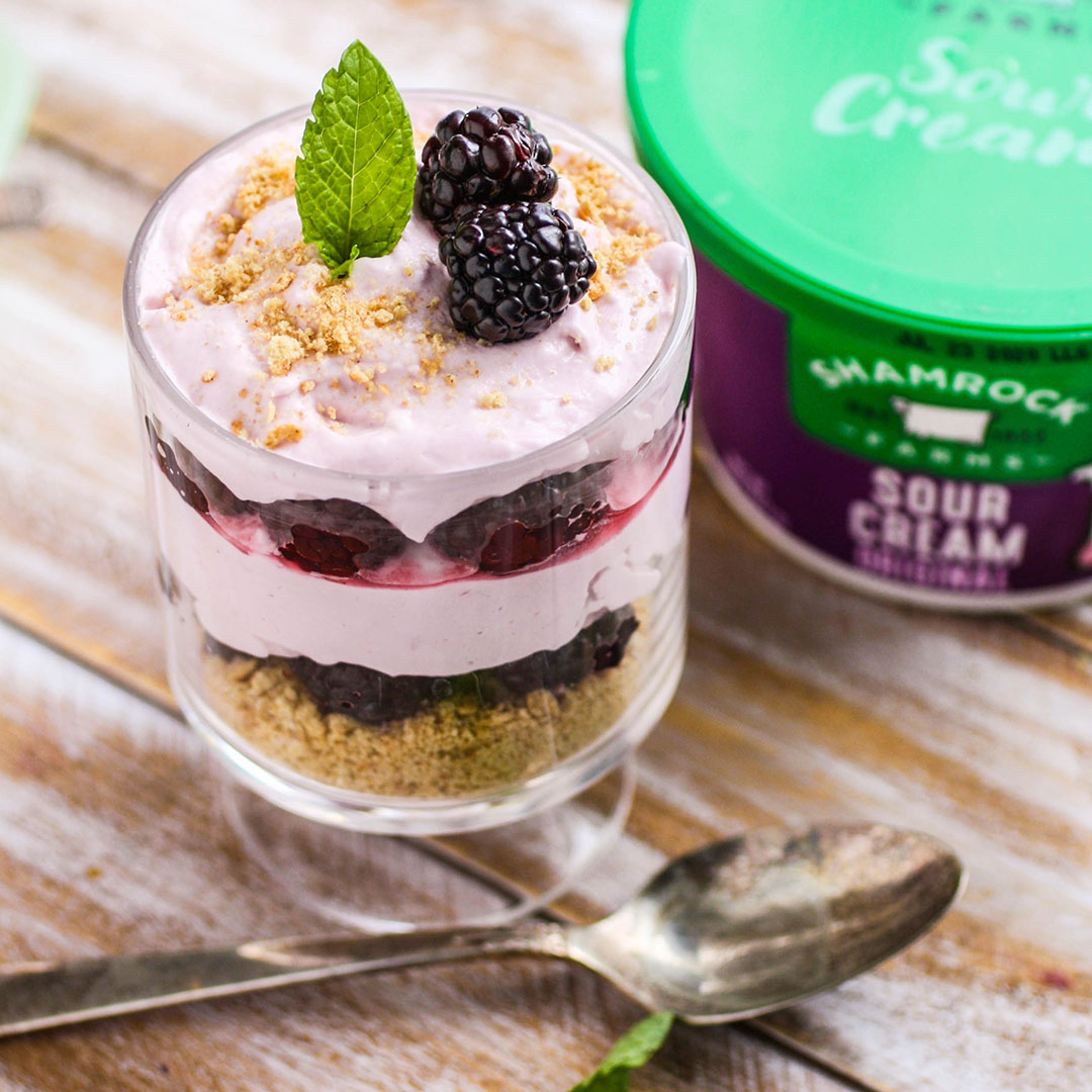 NO BAKE BLACKBERRY CHEESECAKE PARFAITS - Shamrock Farms